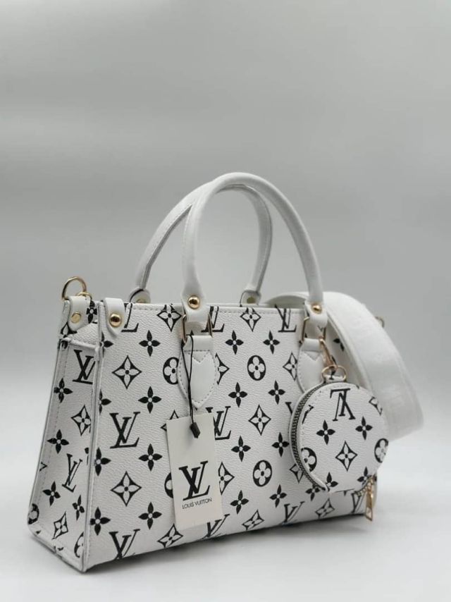 Luxurious Faux Leather Crossbody Handbags for Women: Stylish Everyday Totes